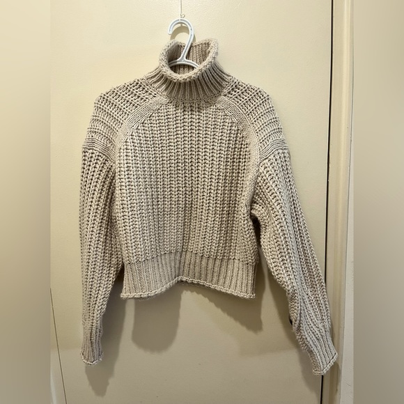 H & M Chunky-Knit Sweater Size XS Light Beige - Picture 2 of 5